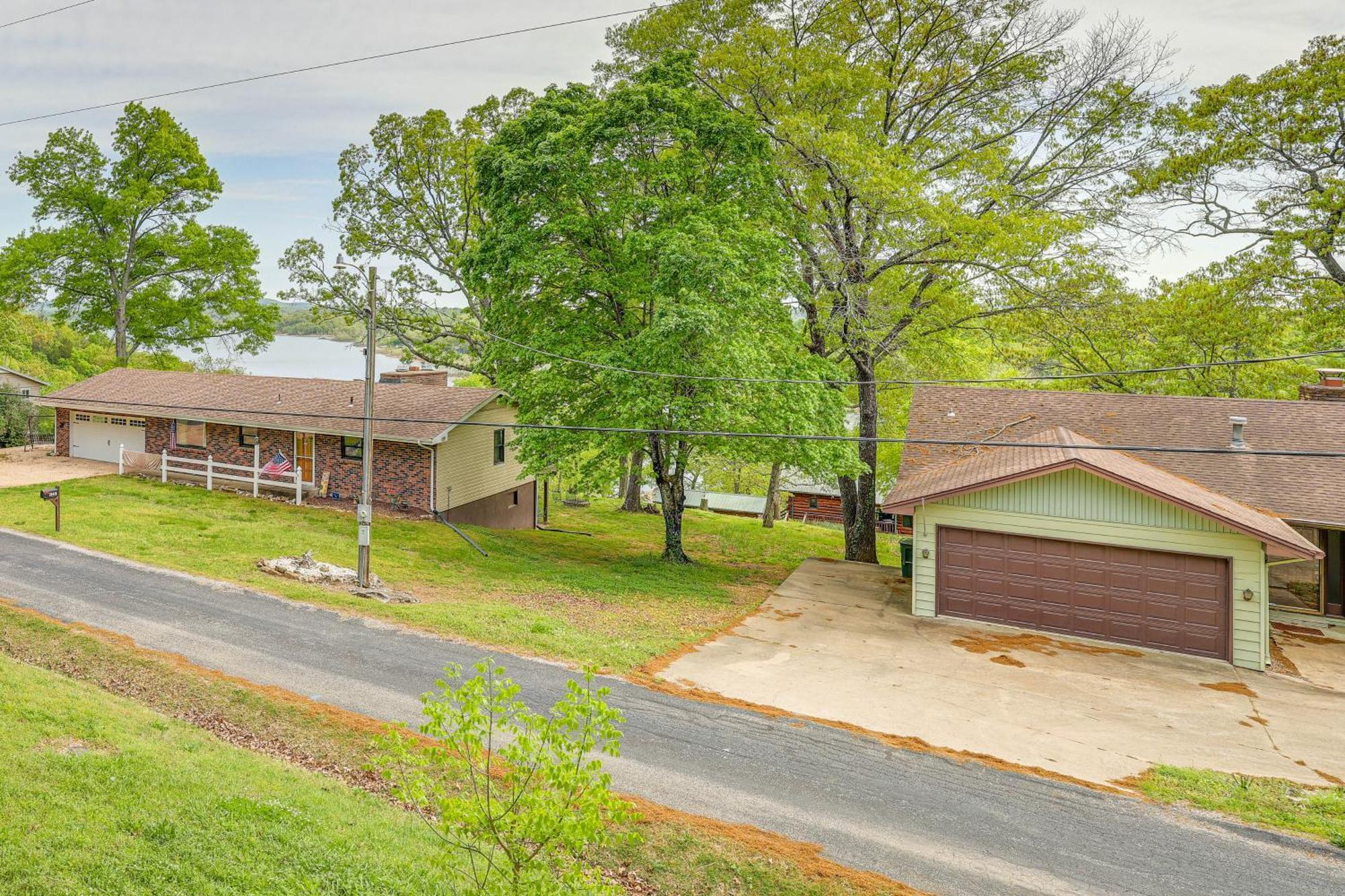 Shell Knob Home With Deck And Table Rock Lake View Exterior foto